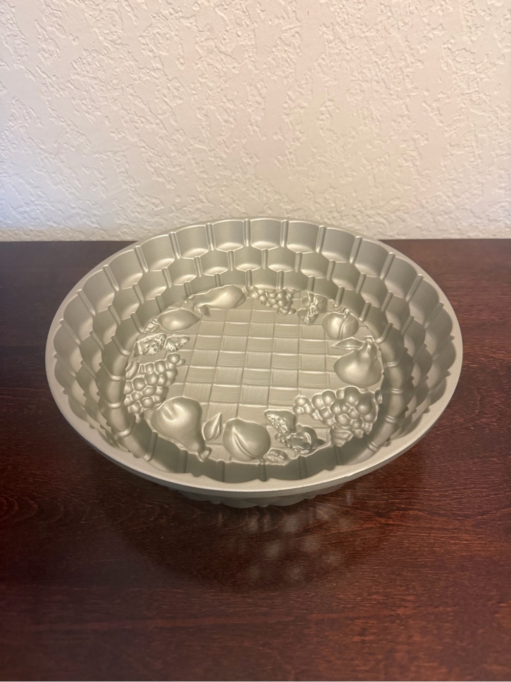 Nordic Ware Marianne Cake Pan Cast Aluminum Fruit Lattice Basket Weave 10 Cup